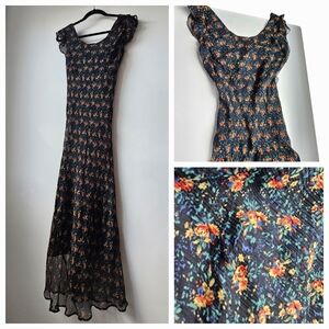 April Cornell Vintage 80s Dark Froral Ruffled Short Sleeve Scoop Midi Slip Dress